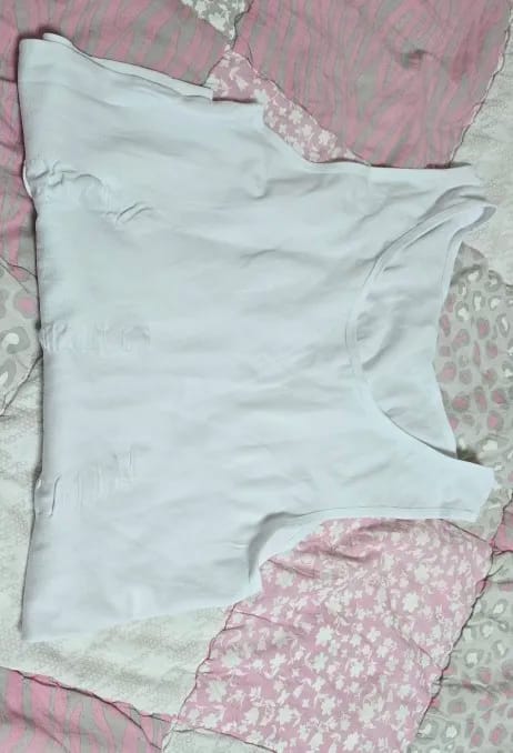 Customer photo review of BaseFit Tank | הגופייה שמזכירה לגוף שלך להתיישר, בלי מאמץ