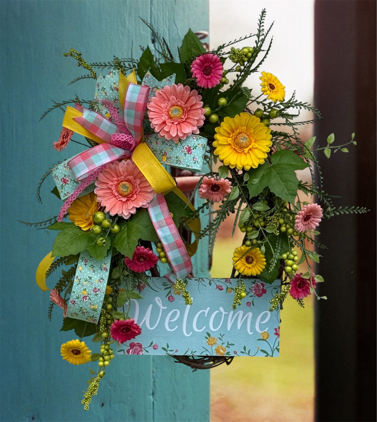 Customer photo review of 16" Round Grapevine Wreath - DECOE-035