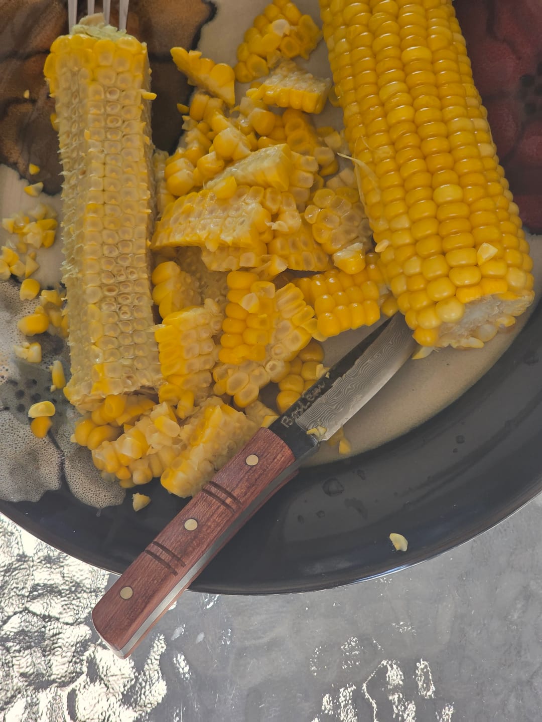 Customer photo review of BRAAIPLANK™ BosLem (16cm Damascus, Hammer Forged Bush Blade)