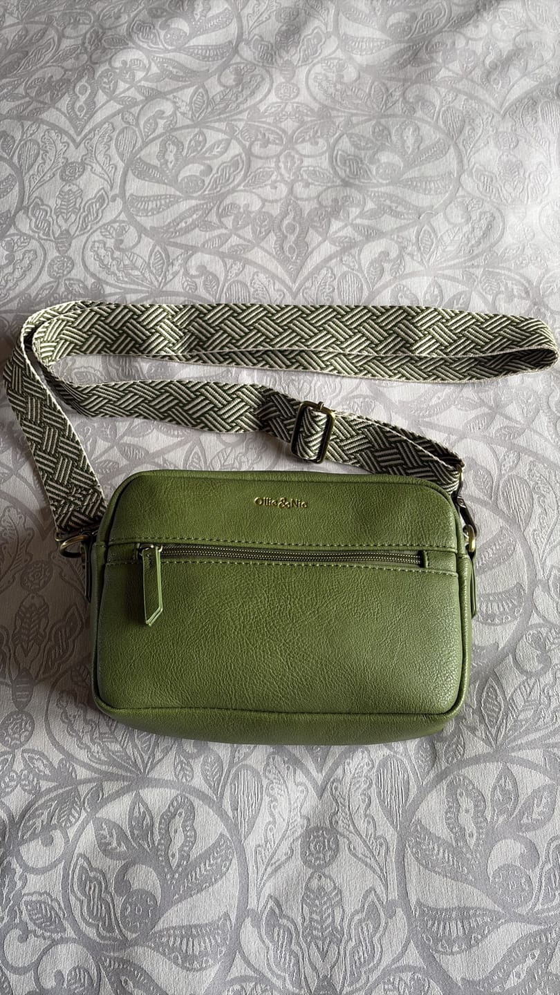 Customer photo review of Gigi Crossbody - Apple Green
