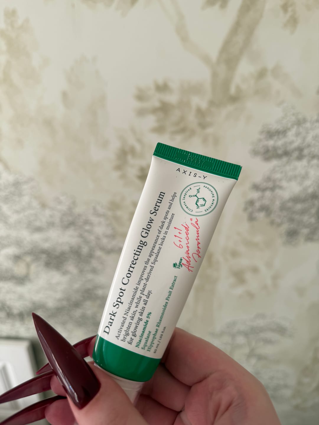 Customer photo review of Serums tumšo plankumu korekcijai AXIS-Y Dark Spot Correcting Glow Serum