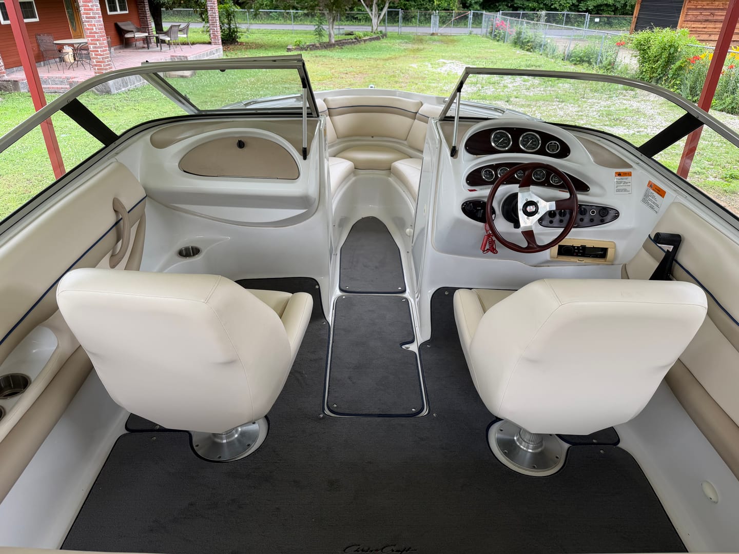 Customer photo review of 2000 Chris Craft 200 Snap in Boat Carpet