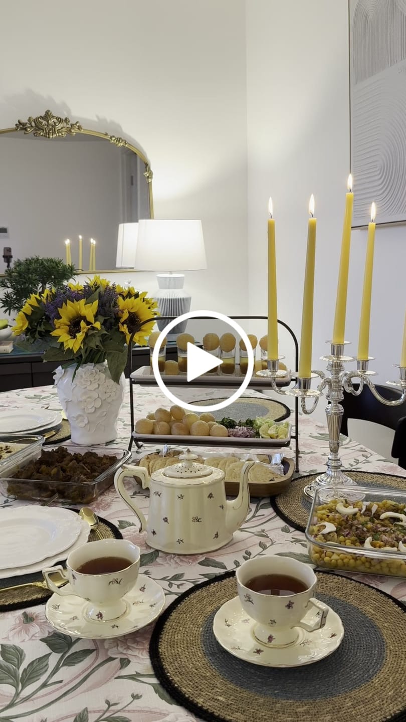 Customer video review of Ribbons and Roses Dusty Rose Table Cloth