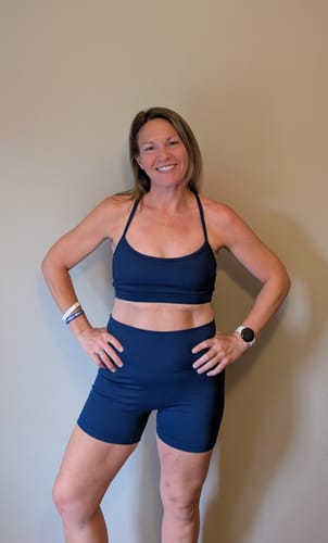 Customer photo review of ESSENCE 4.5" Performance Short
