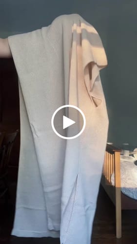 Customer video review of Nestling Baby™ Nursing Cover