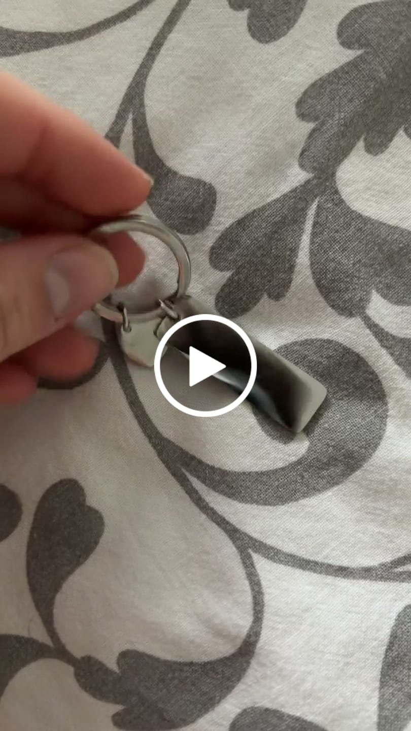 Customer video review of Schlüsselanhänger - Augen