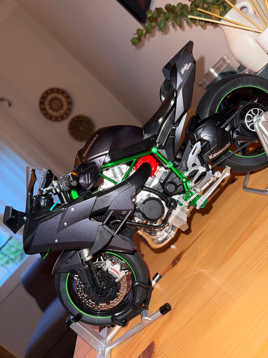 Customer photo review of Kawasaki Ninja H2R 1:6