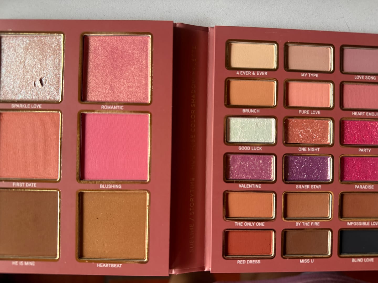 Customer photo review of PALETA DE SOMBRAS STORYTIME SUBLIME