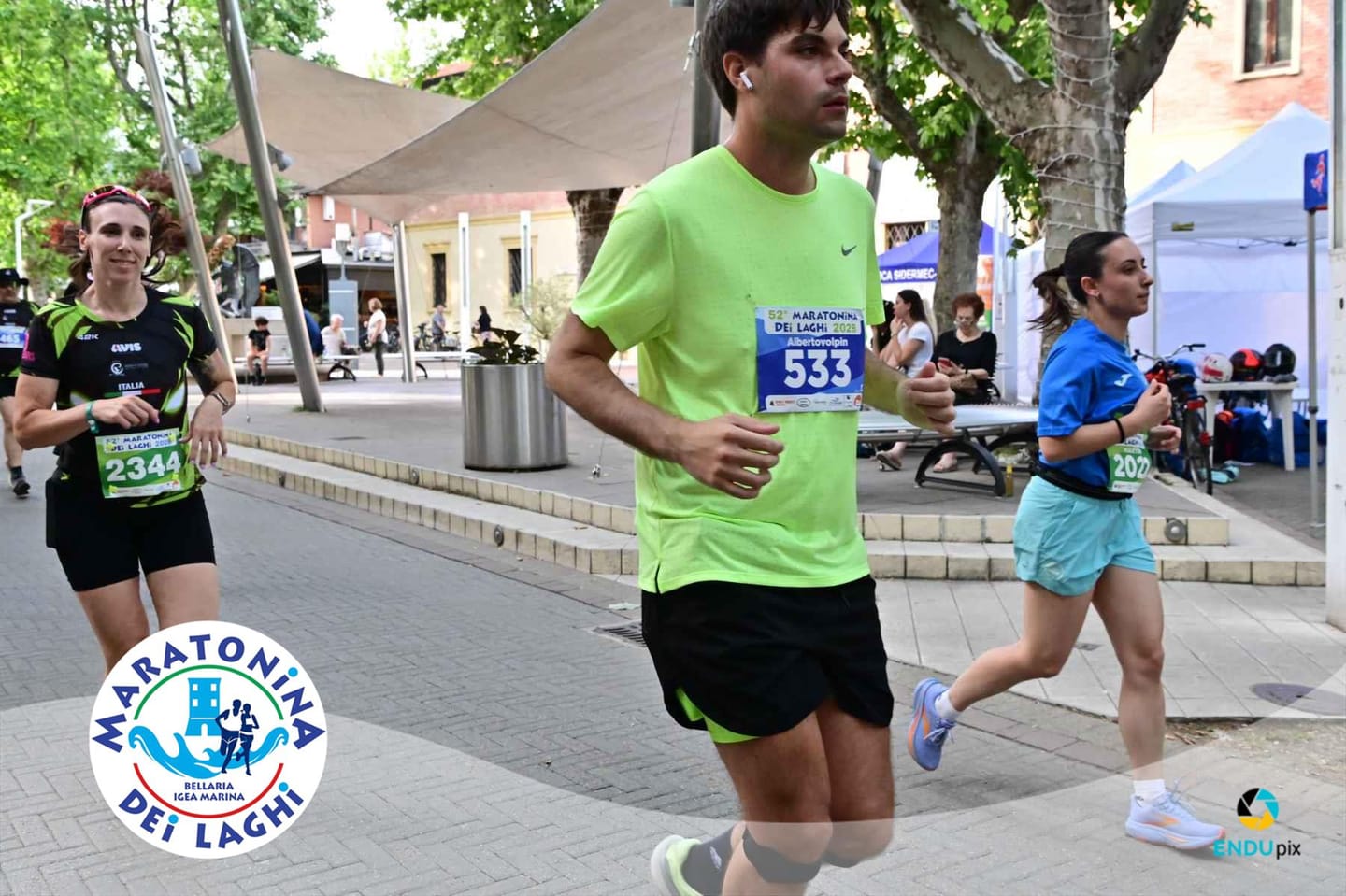 Customer photo review of RUNNR 2-in-1 Running Shorts