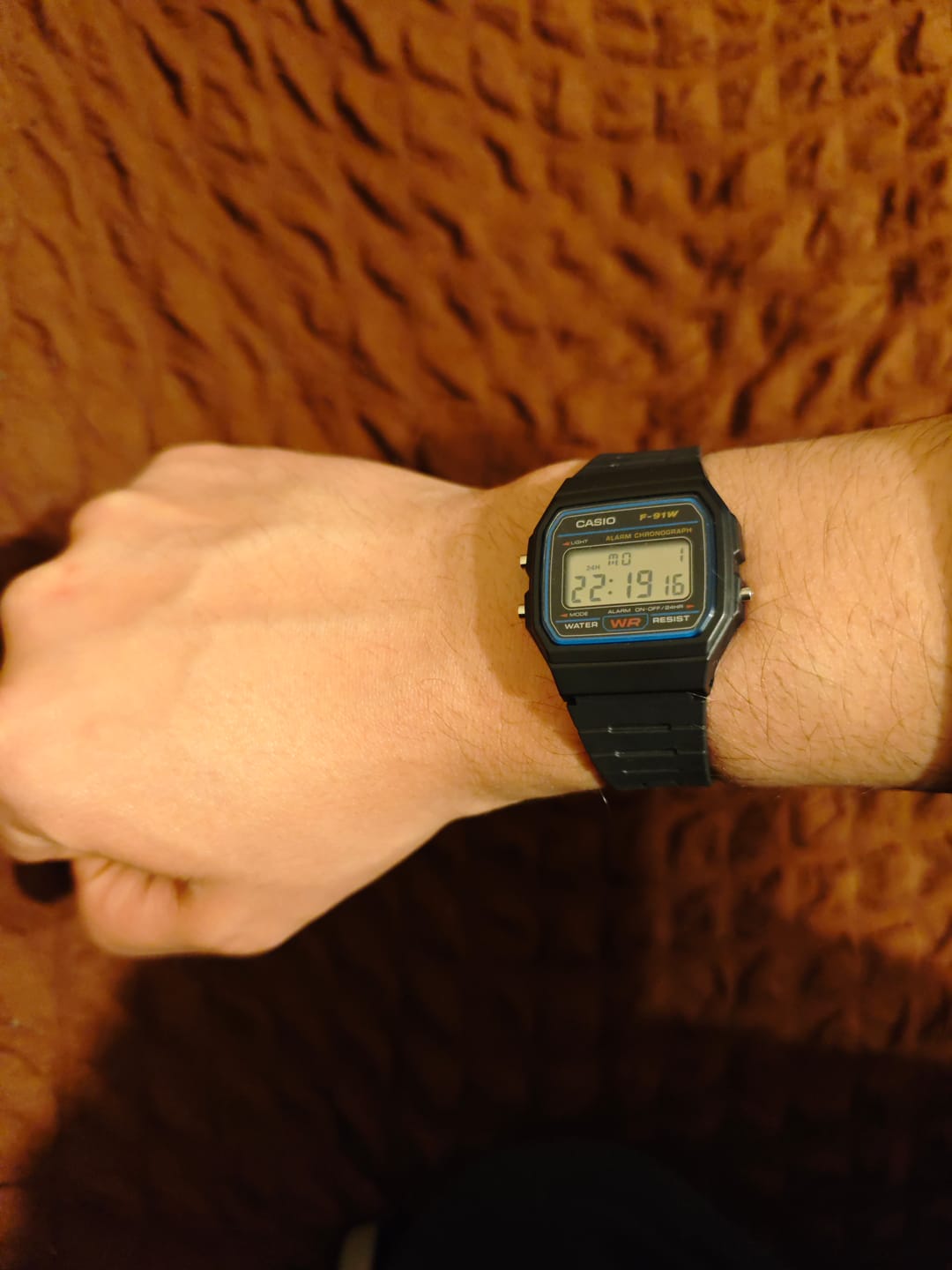 Customer photo review of Reloj Casio Vintage F-91W-1DG Clásico Líneas Azules