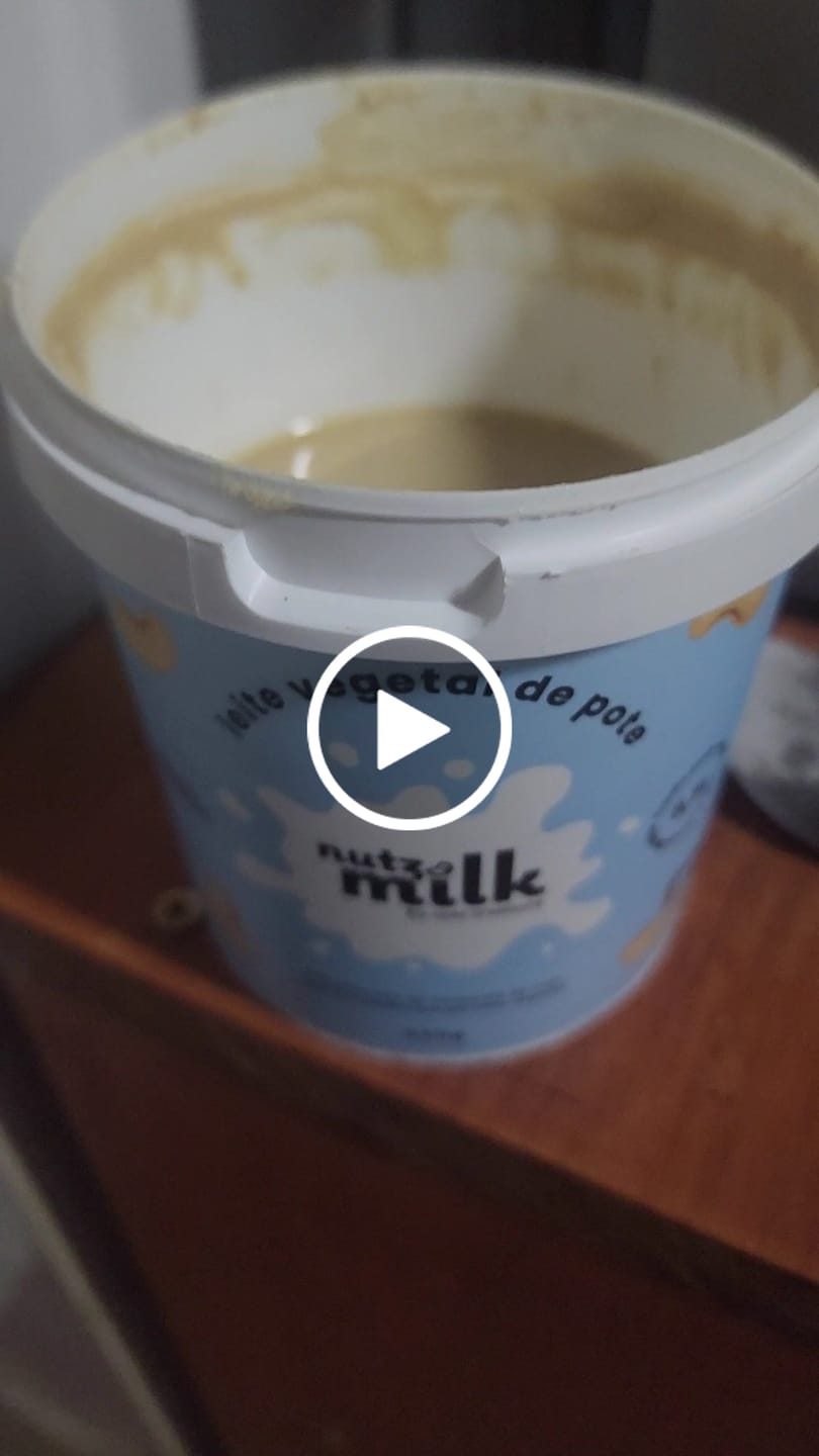 Customer video review of Kit 4 Unidades: Leite Vegetal NutzMilk  26L - Concentrado de Castanha de Caju