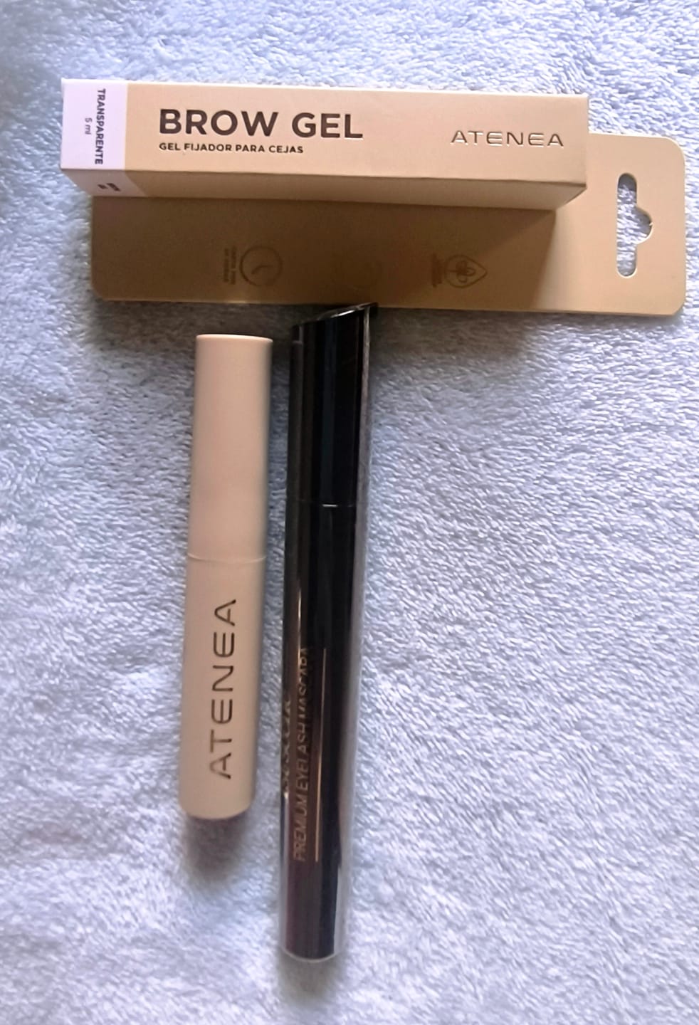 Customer photo review of GEL FIJADOR DE CEJAS TRAVEL SIZE