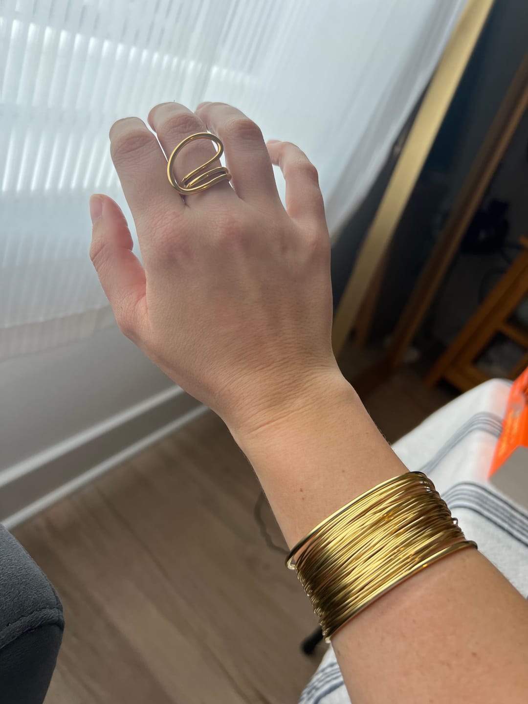 Customer photo review of Ava Twisted Wave Ring