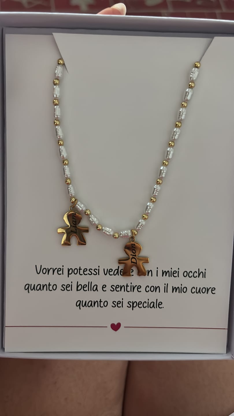 Customer photo review of Girocollo Family In Perle con ciondoli Bimbo Personalizzati