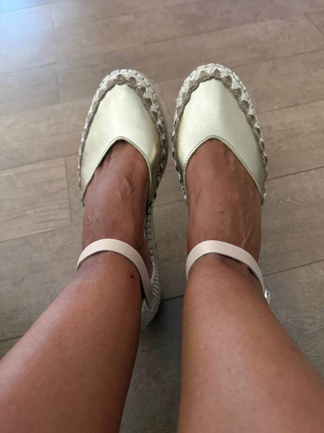 Customer photo review of Alpargata Lía Oro