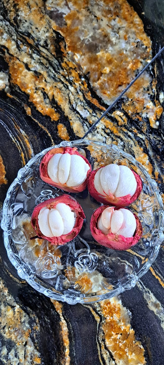 Customer photo review of Mangostan unbehandelt Thailand 1,5kg Box Kennenlernpreis %