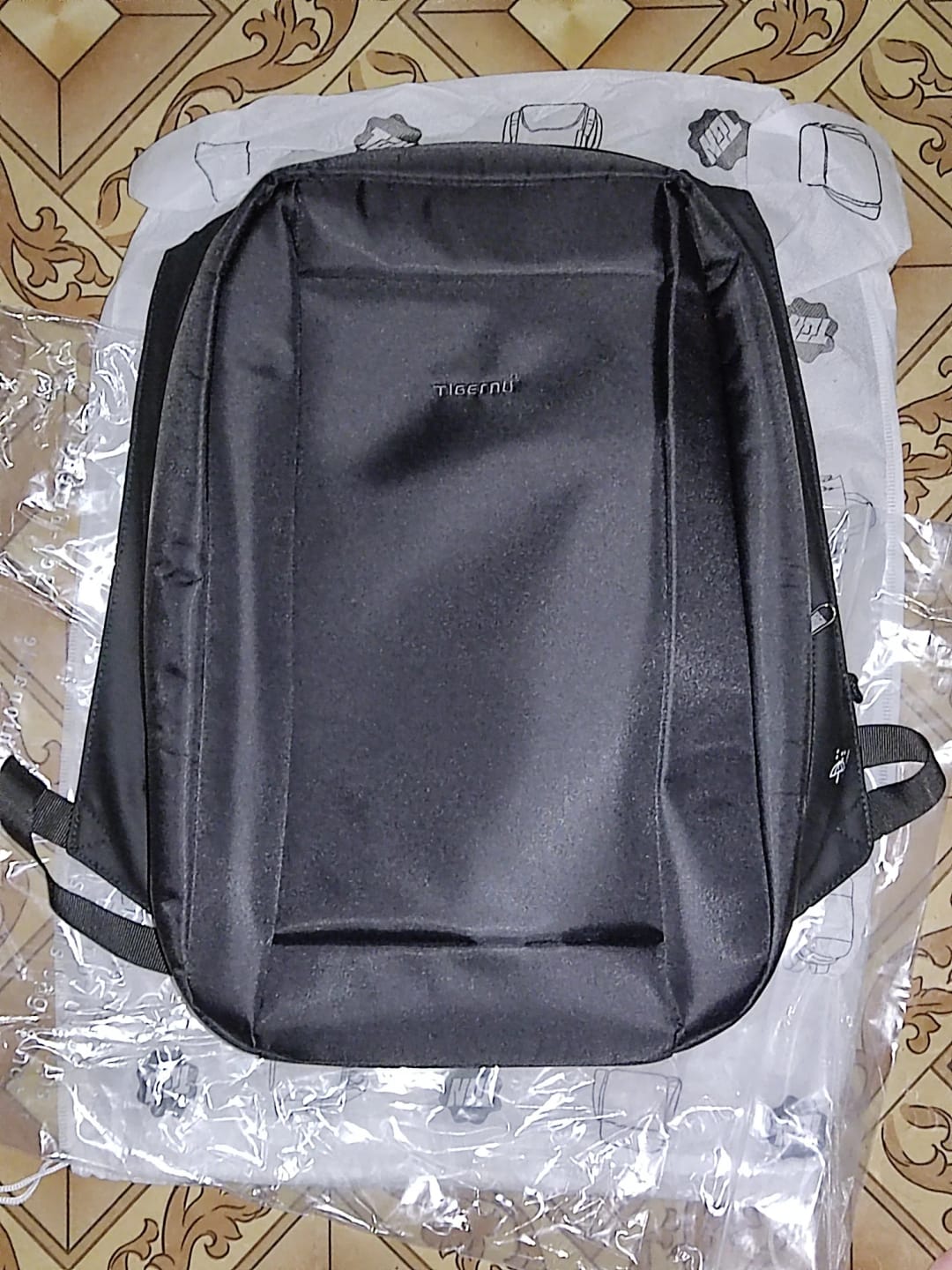 Customer photo review of Sac à Dos Fermeture Dorsale Cachée