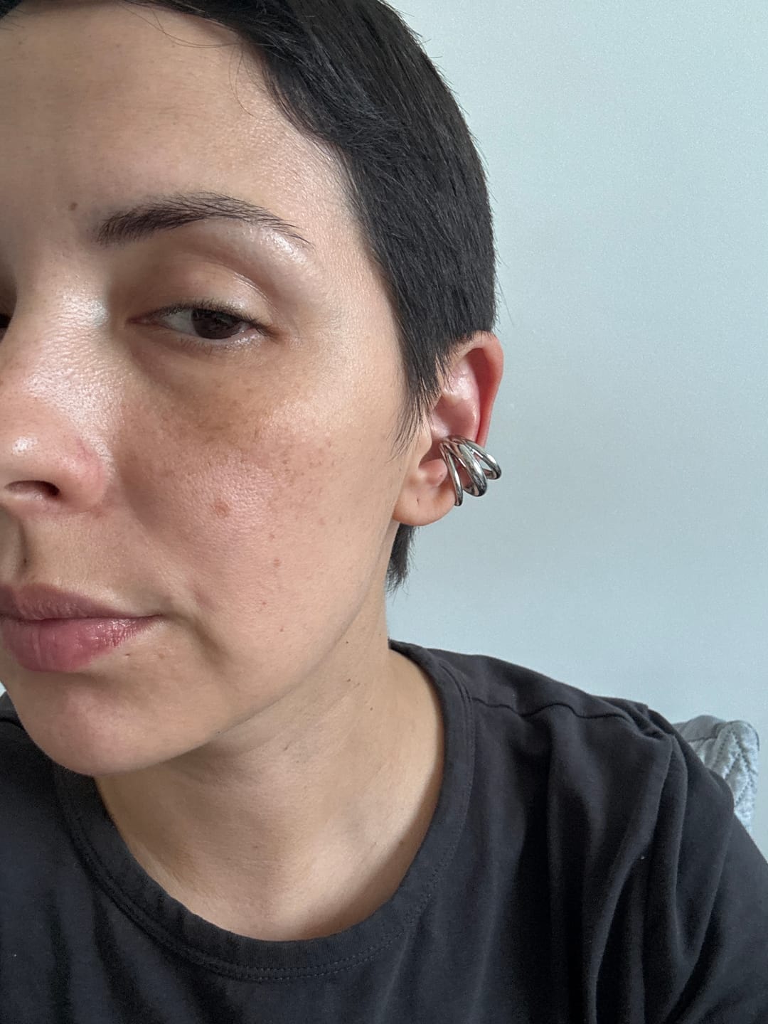 Customer photo review of Ear Cuff Triple Plata