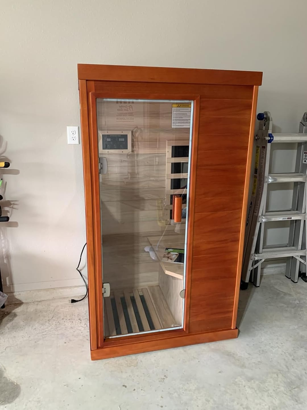 Customer photo review of Hosauna T-50C3 Far Infrared Sauna Home Sauna Spa Room Low-EMF