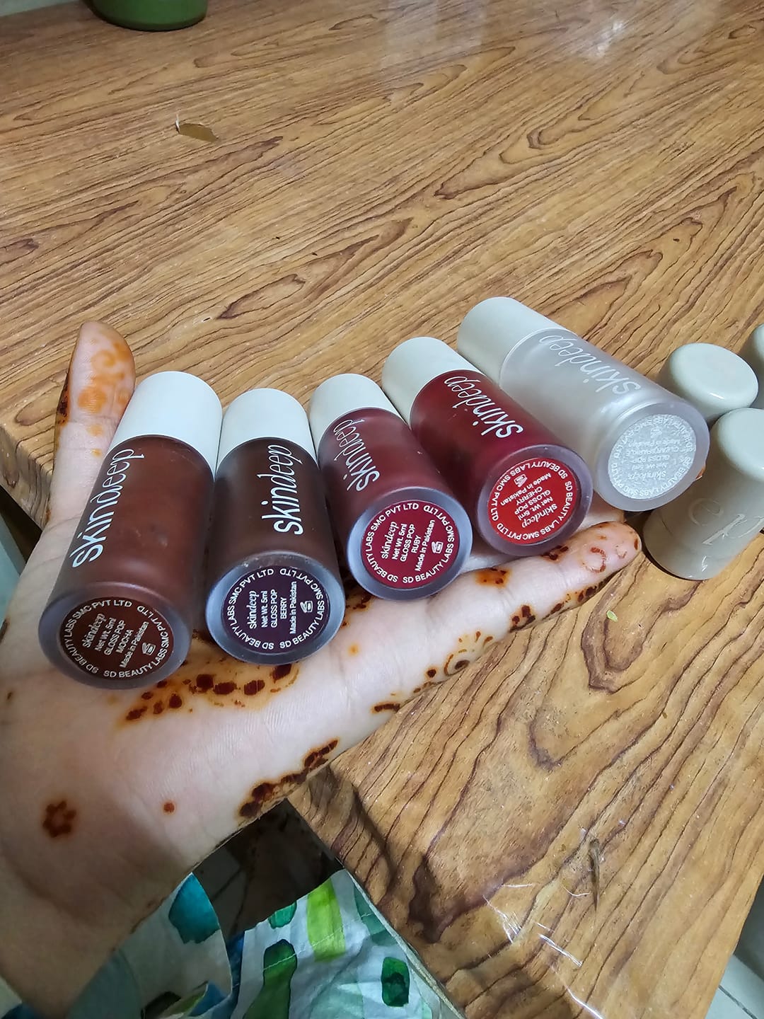 Customer photo review of Gloss POP™ - High-Shine Lip Gloss