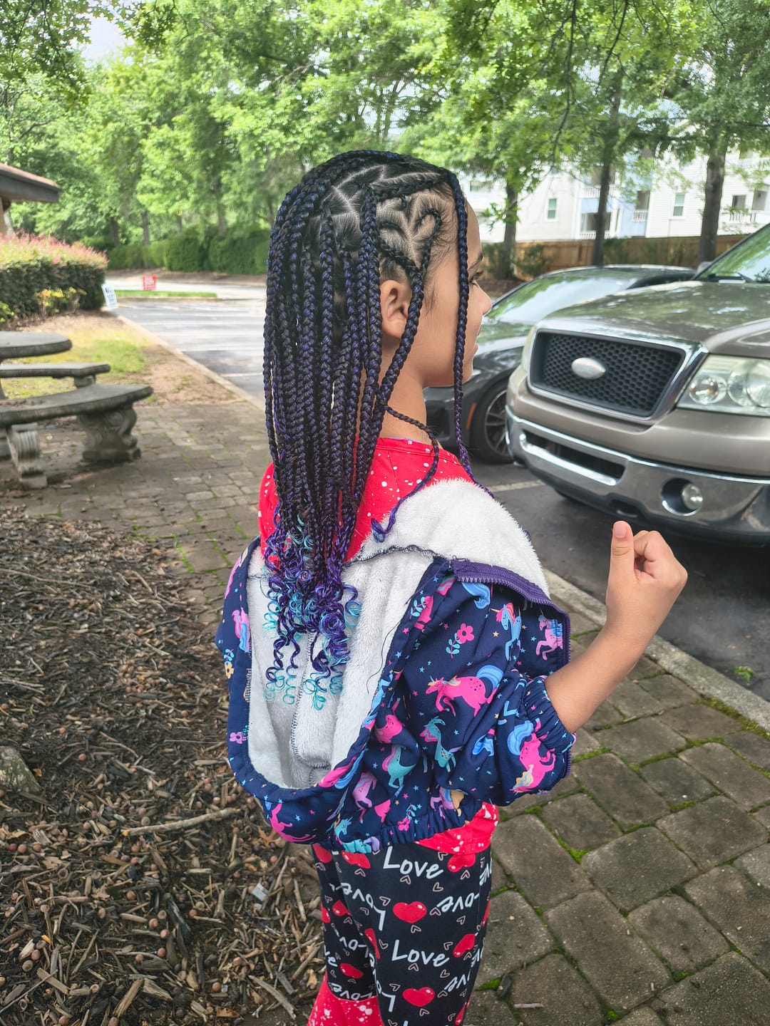 Customer photo review of OUTRE SYNTHETIC PRE STRETCHED ULTRA BRAID - XPRESSION 3X 52"