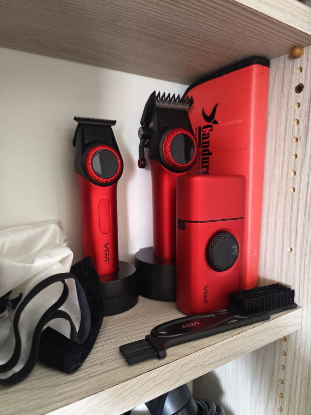 Customer photo review of TRIS MAX: Clipper V 001 + Super Trimmer V 977 + Shaver V 378