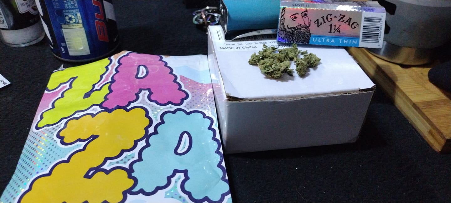 Customer photo review of Maui Wowie - 28 Grams Littles - Sativa