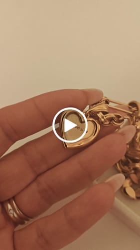 Customer video review of Ciondolo "Cuore a Cuore"