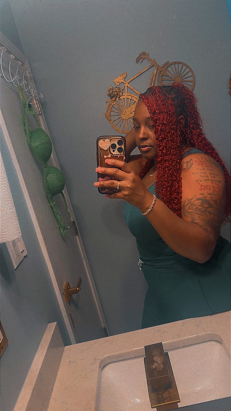 Customer photo review of #27/30 Mix Color Blend Water Deep Wave Feather Crochet Hair