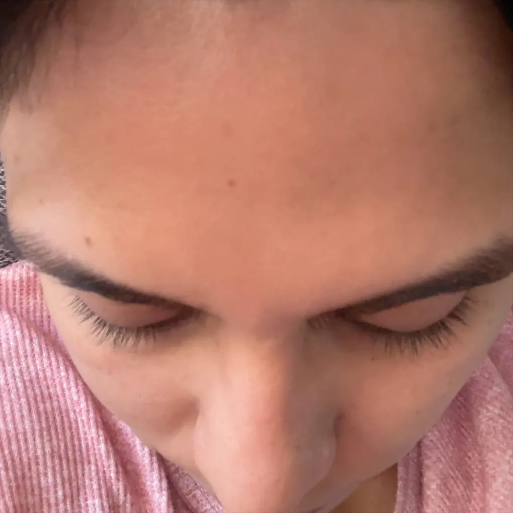 Customer photo review of Suero para pestañas y cejas