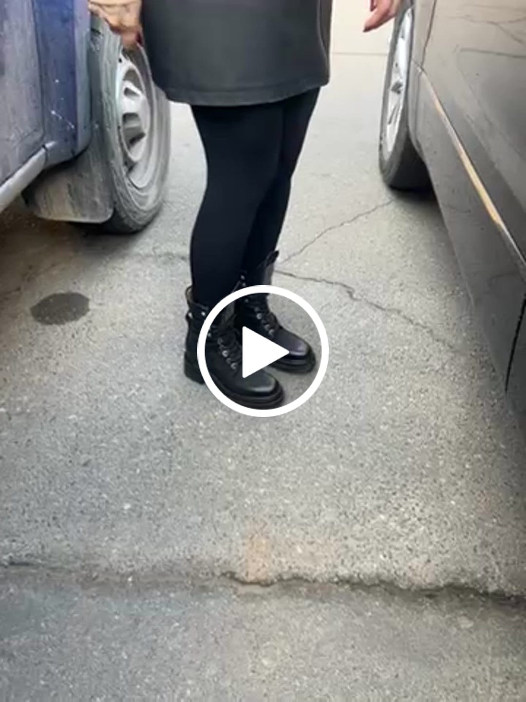 Customer video review of BOTIN EASY NEGRO