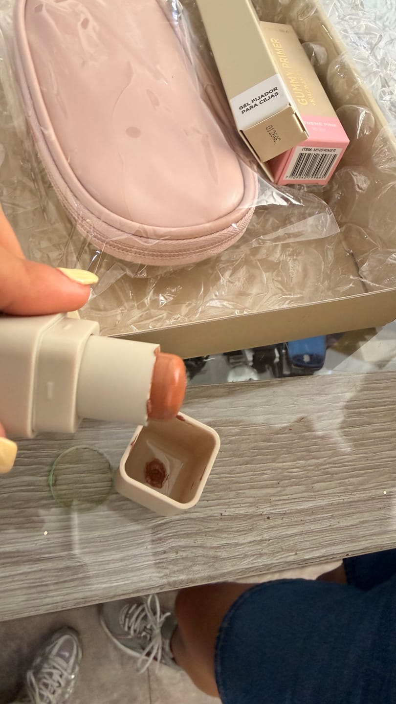 Customer photo review of BRONZER CREMOSO EN BARRA COLLECTION