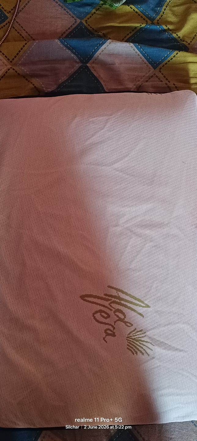 Customer photo review of Flo Adjustable Pillow (Memory Foam)