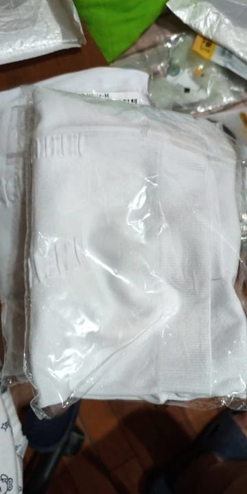 Customer photo review of BaseFit Tank | הגופייה שמזכירה לגוף שלך להתיישר, בלי מאמץ