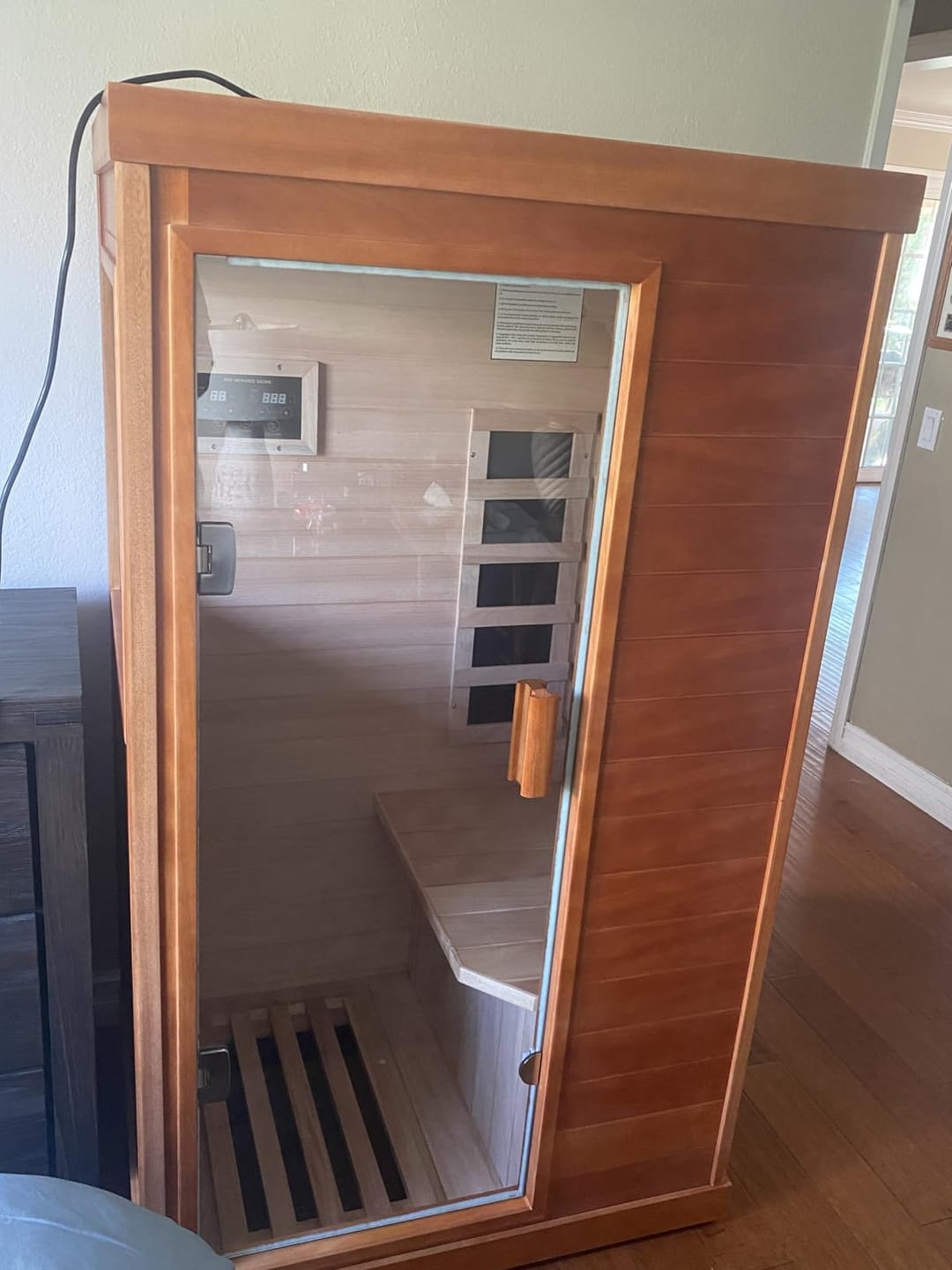 Customer photo review of Hosauna T-50C3 Far Infrared Sauna Home Sauna Spa Room Low-EMF
