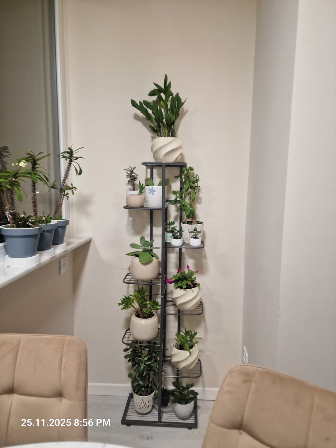 Customer photo review of Etajera BAMIR TIP 4, gri, metal, 44x22x141 cm