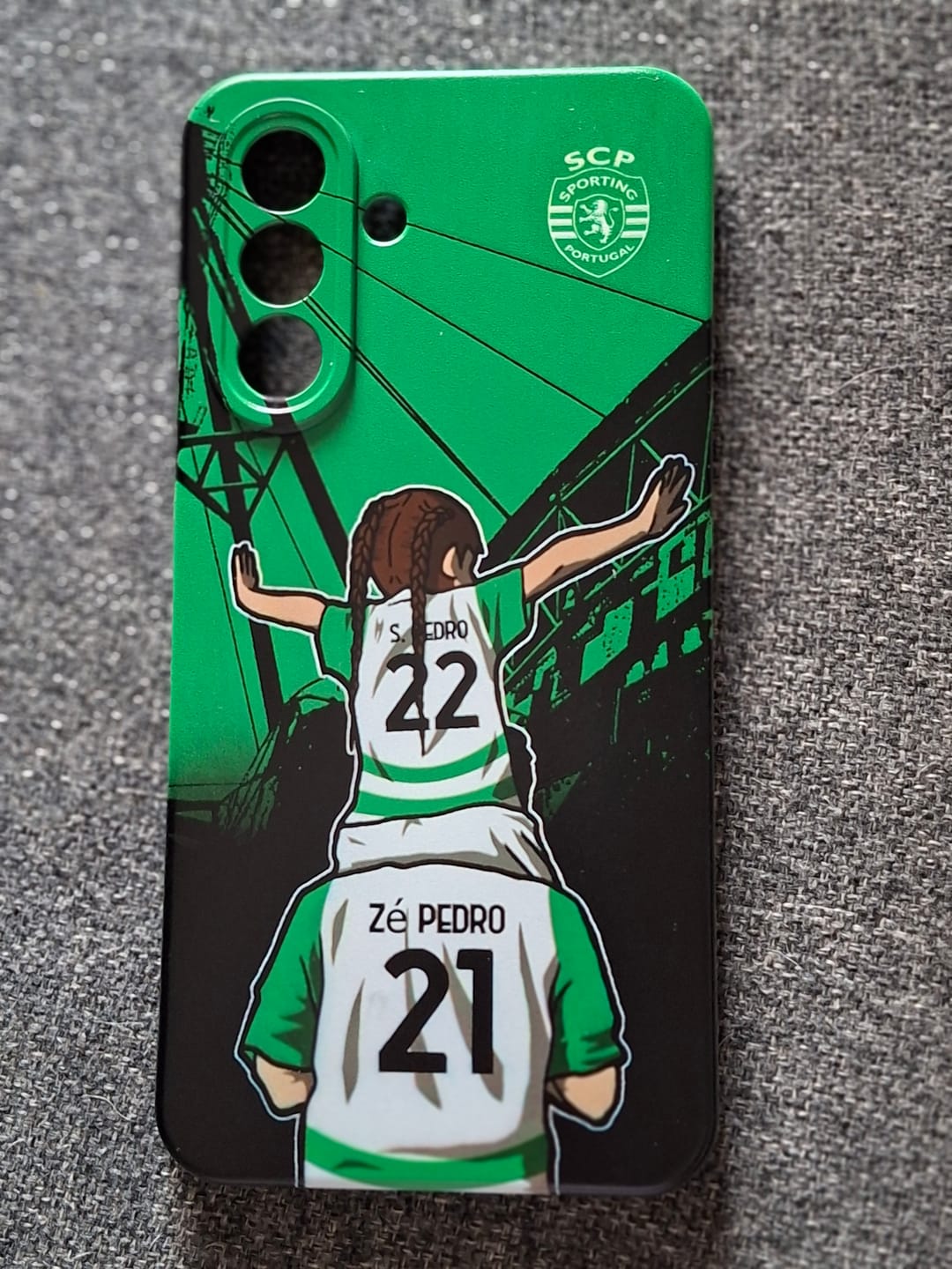Customer photo review of Sporting CP Official Custom Case - Father and Daughter