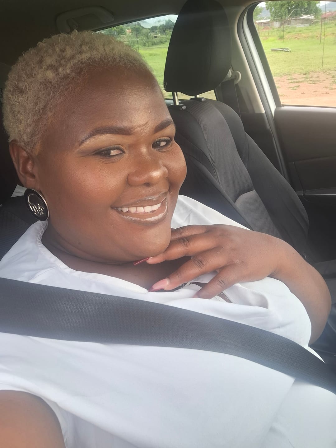 Customer photo review of Gold Era Logo Hoops