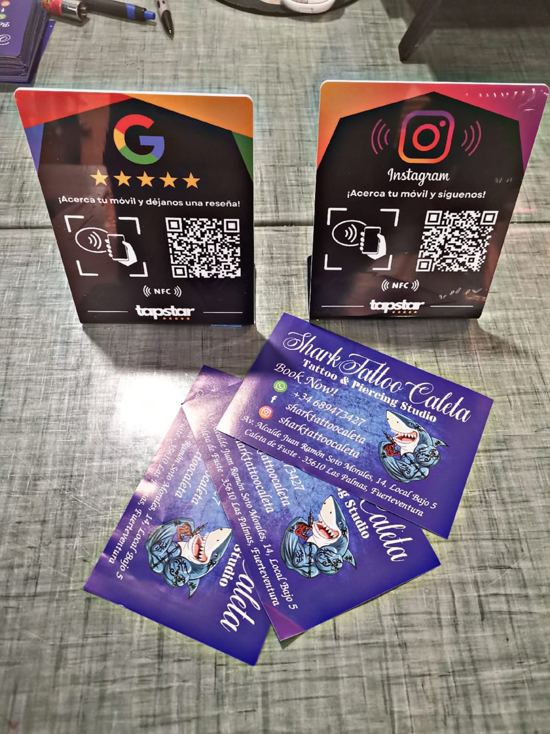 Customer photo review of Expositor Seguidores Instagram