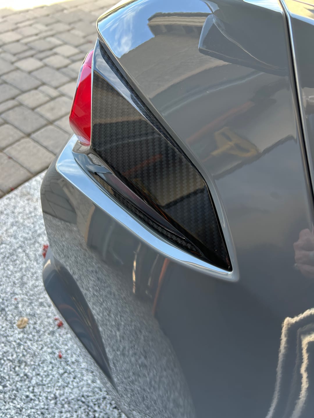 Customer photo review of C8 Corvette Rear Taillight Side Lamp Frame Cover – Real Dry Carbon Fiber (2020–2026 Stingray, Z51, Z06, HTC & Coupe)