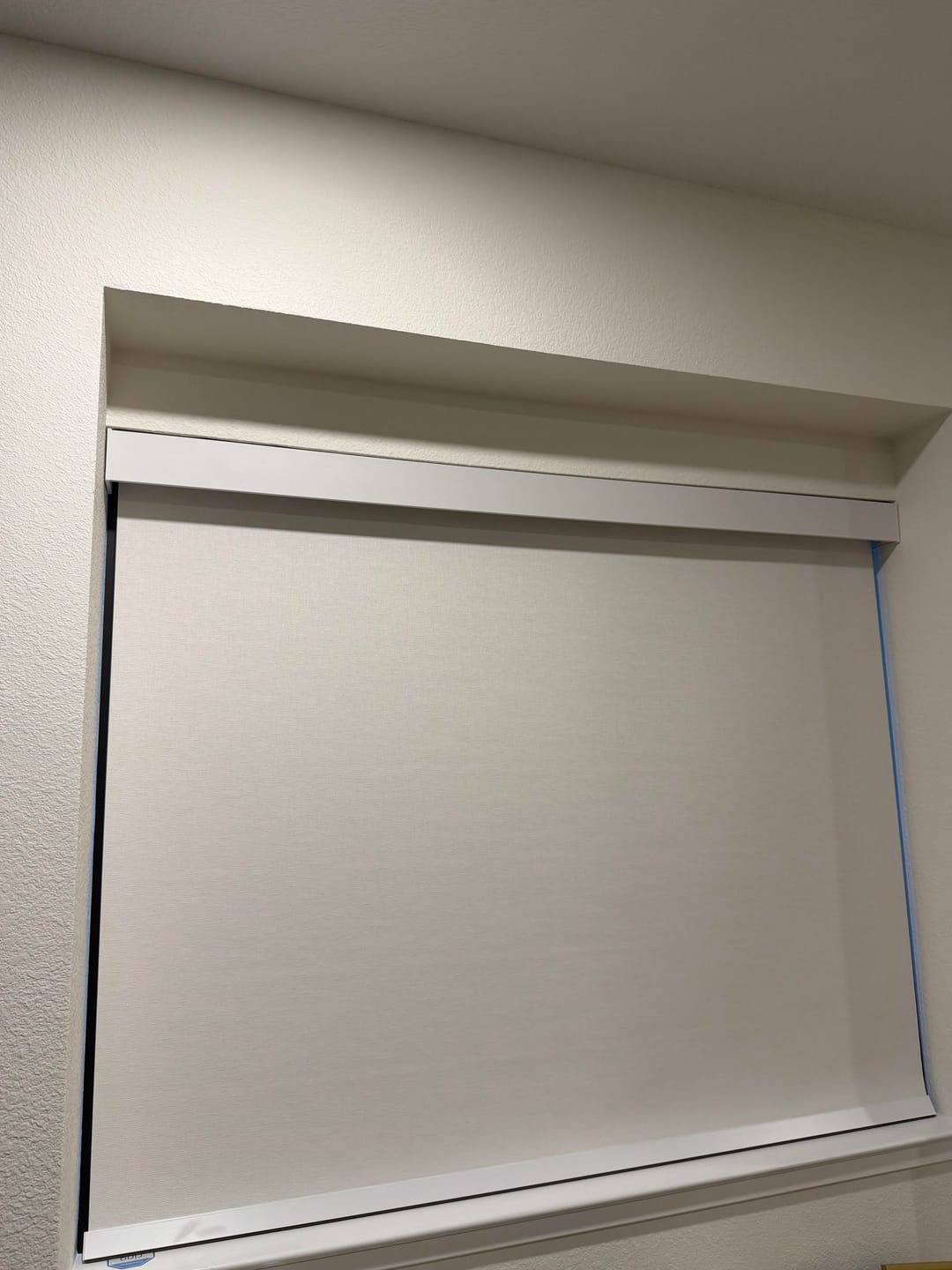 Customer photo review of SmartWings Motorized Roller Shades 100% Blackout Safari