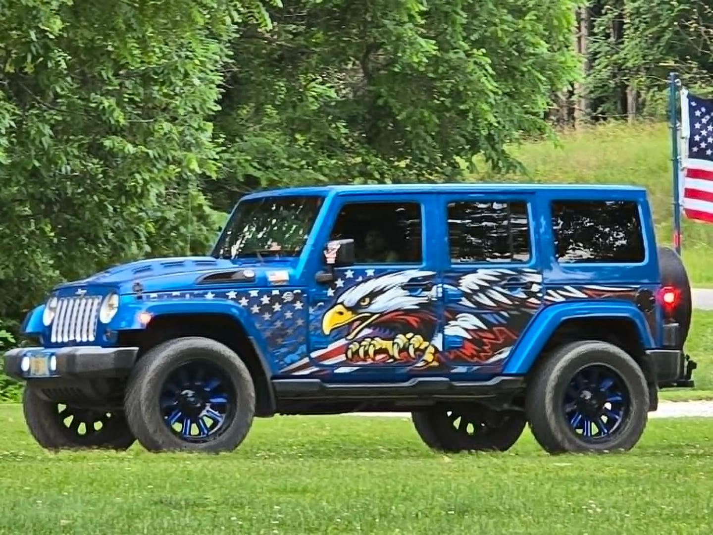 Customer photo review of Wrangler JKU Removable Trail Armor