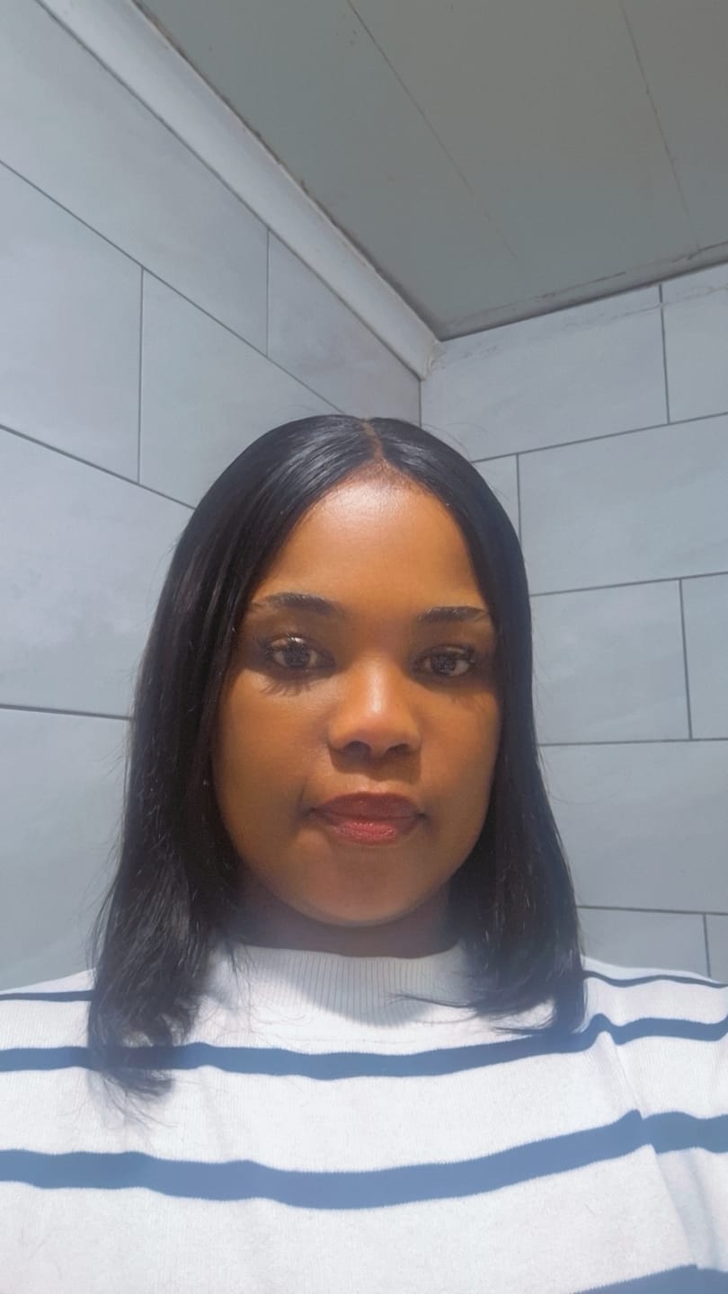 Customer photo review of Peruvian Ready To Wear 6x4 Straight Wig