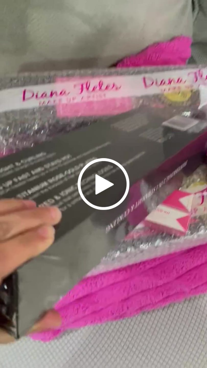 Customer video review of Cepillo Flexible rosa Diana Fletes