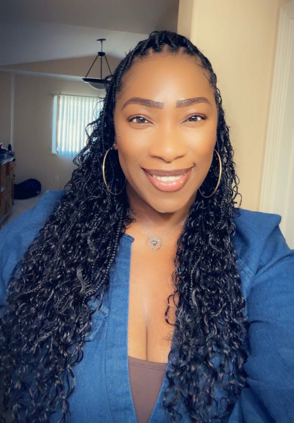 Customer photo review of Double Drawn Burmese Spanish Curl Human Braiding Hair