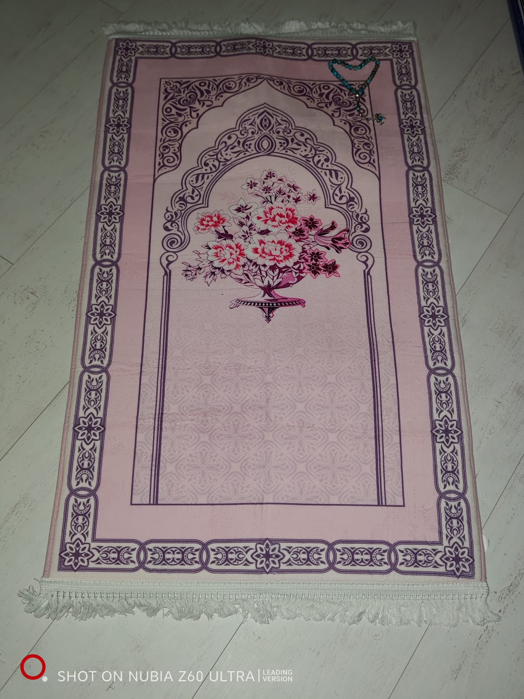 Customer photo review of Sapphire Dome Padded Prayer Mat