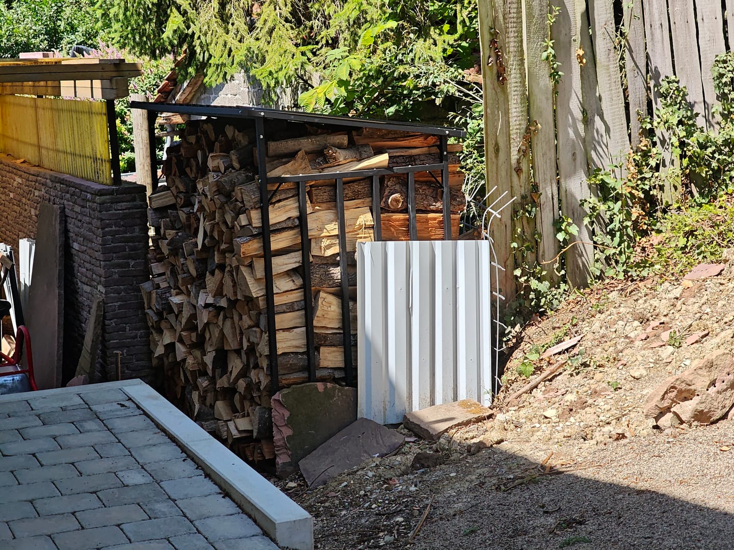 Customer photo review of Gartenzeit® Premium Kaminholzregal für den Außenbereich – XXL, extra stabil & wetterfest