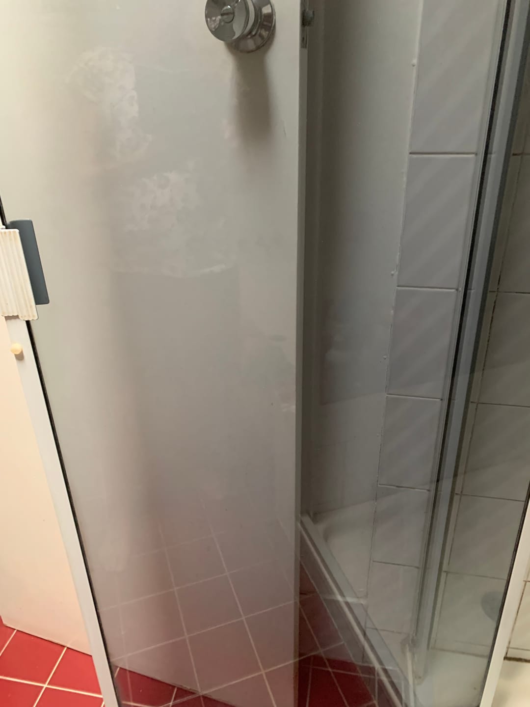 Customer photo review of JeaverCloth – the USA Favorite Window & Glass Door Cleaning Cloth (24x16 Inches)