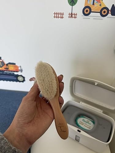 Customer photo review of Haarborstel Baby Zacht – 100% natuurlijk geitenhaar & beukenhout – Hypoallergeen