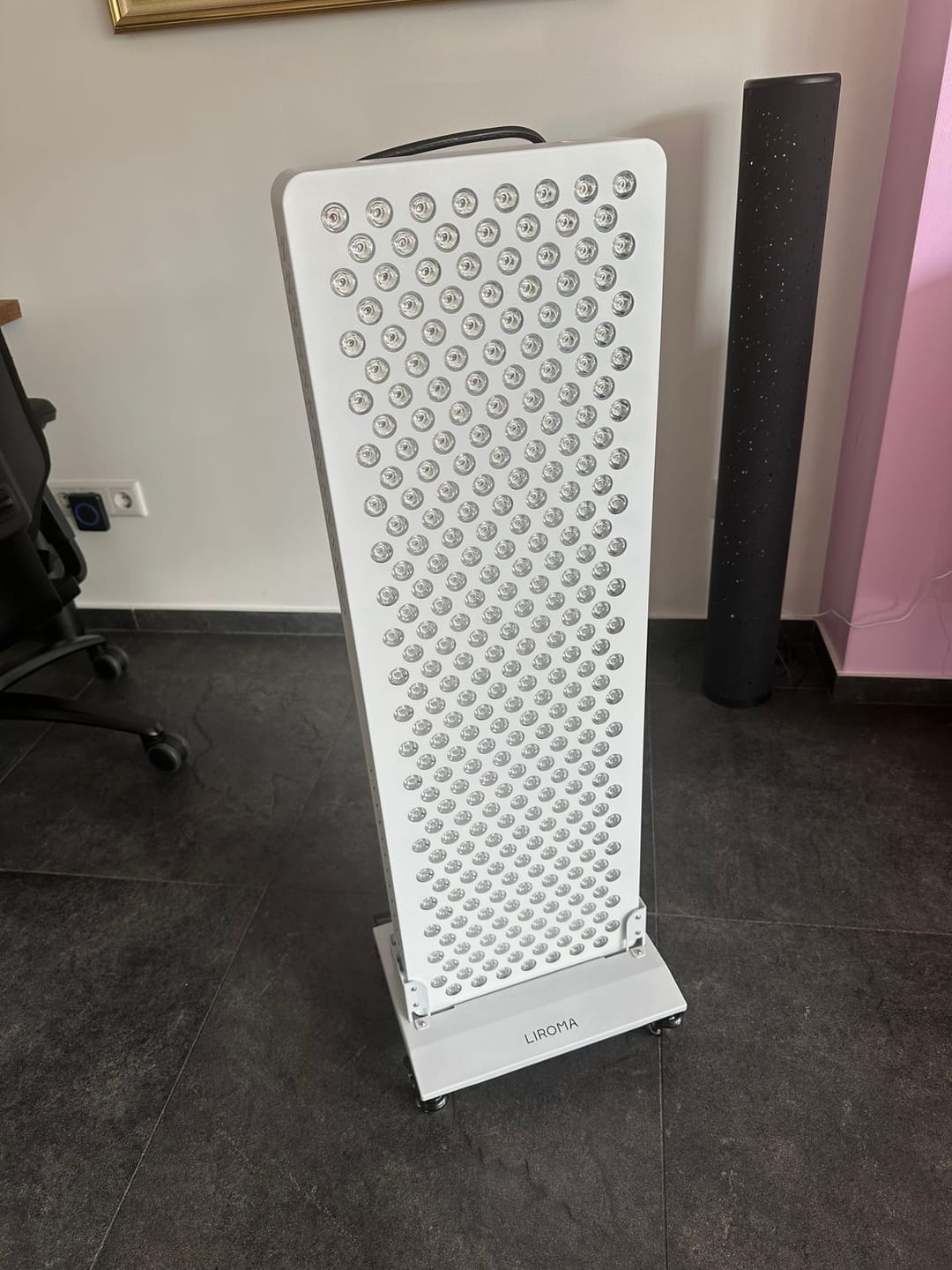 Customer photo review of PrimeFORCE RL300 (Roodlichttherapie) – Ideaal voor thuis – Levensduur tot 100.000 uur - 98x30x7cm